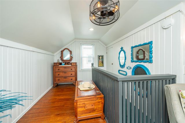 1647 Beaver Avenue, Des Moines, IA 50310