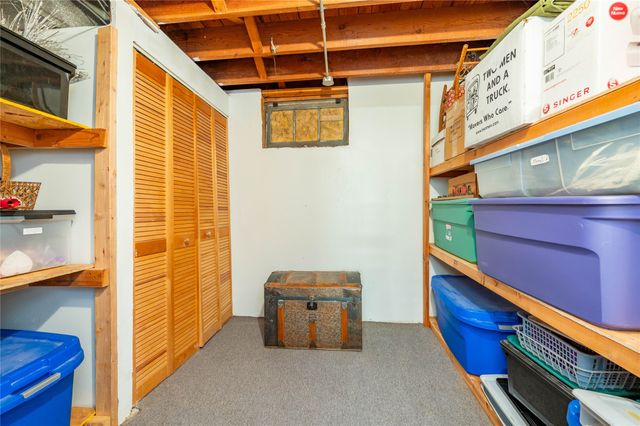 1647 Beaver Avenue, Des Moines, IA 50310