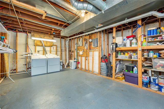 1647 Beaver Avenue, Des Moines, IA 50310