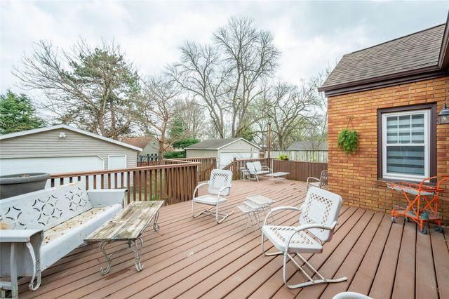 1647 Beaver Avenue, Des Moines, IA 50310