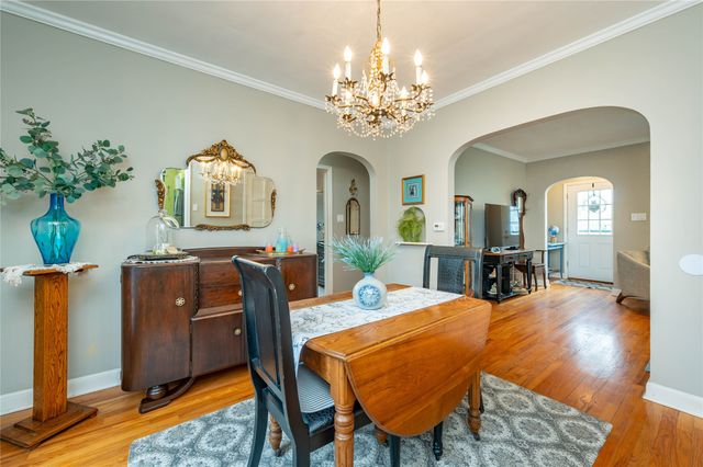 1647 Beaver Avenue, Des Moines, IA 50310