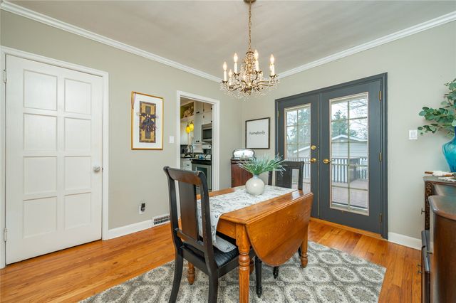 1647 Beaver Avenue, Des Moines, IA 50310