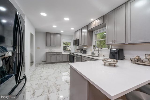 6625 QUEENS FERRY RD, Baltimore, MD 21239