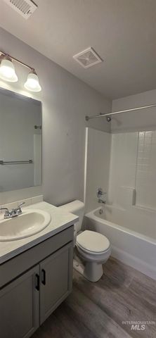 8643 S Foraker Way, Kuna, ID 83634