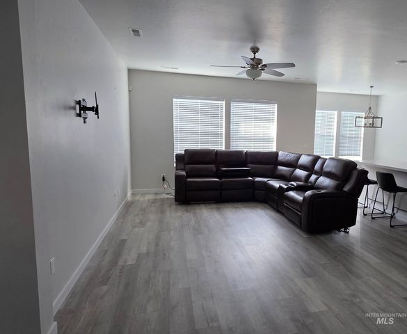 8643 S Foraker Way, Kuna, ID 83634