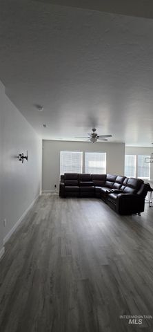8643 S Foraker Way, Kuna, ID 83634