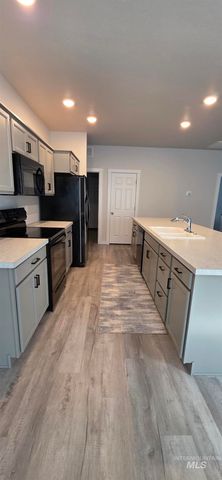 8643 S Foraker Way, Kuna, ID 83634