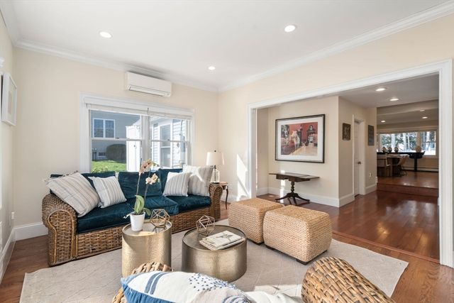 16 Fredette Rd, Newton, MA 02459