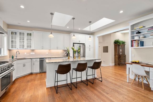 16 Fredette Rd, Newton, MA 02459