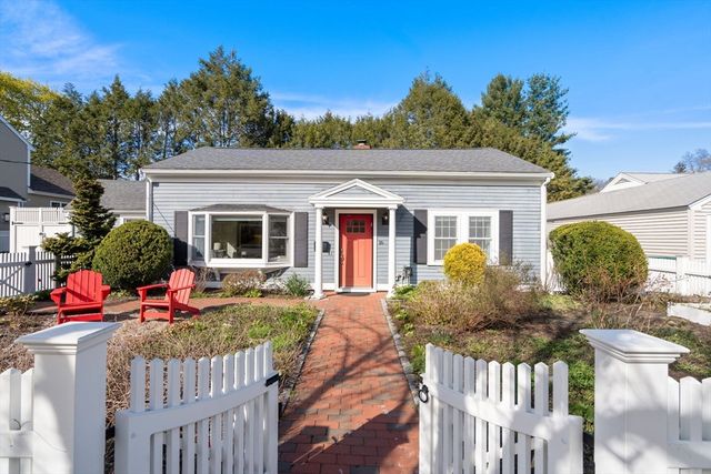 16 Fredette Rd, Newton, MA 02459