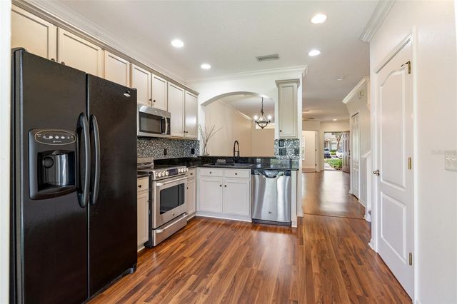 15929 FISHHAWK CREEK LANE, Lithia, FL 33547