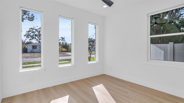 2701 35TH AVENUE N, St Petersburg, FL 33713