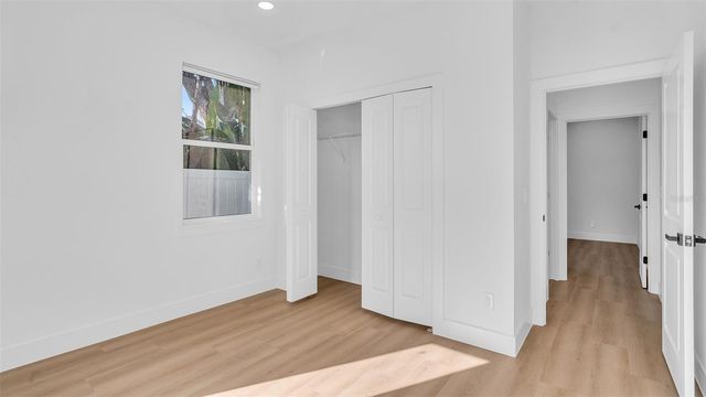 2701 35TH AVENUE N, St Petersburg, FL 33713