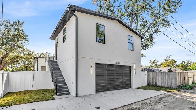 2701 35TH AVENUE N, St Petersburg, FL 33713