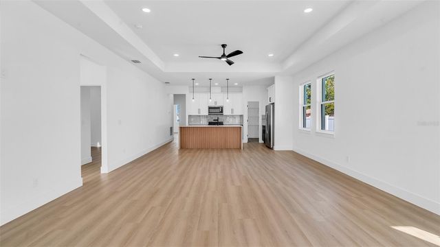 2701 35TH AVENUE N, St Petersburg, FL 33713