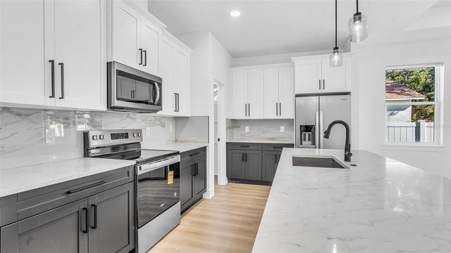 2701 35TH AVENUE N, St Petersburg, FL 33713