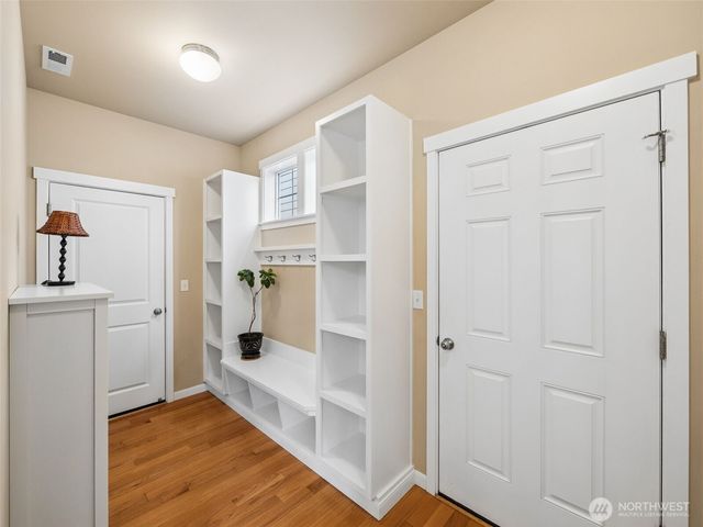 33921 12th Place SW, Federal Way, WA 98023