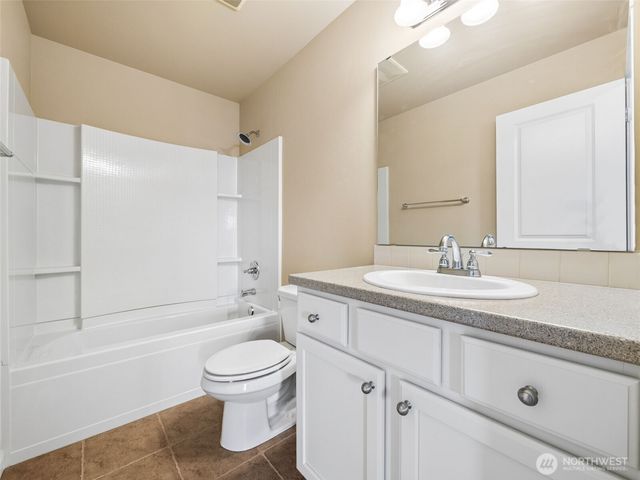 33921 12th Place SW, Federal Way, WA 98023