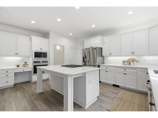 1960 ALPINE Dr, West Linn, OR 97068