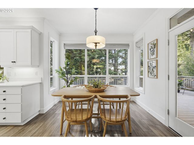1960 ALPINE Dr, West Linn, OR 97068