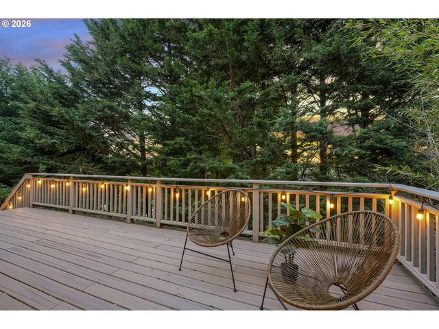 1960 ALPINE Dr, West Linn, OR 97068