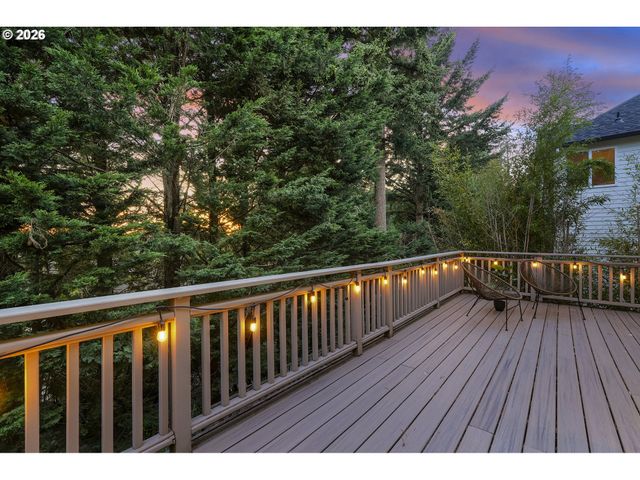 1960 ALPINE Dr, West Linn, OR 97068