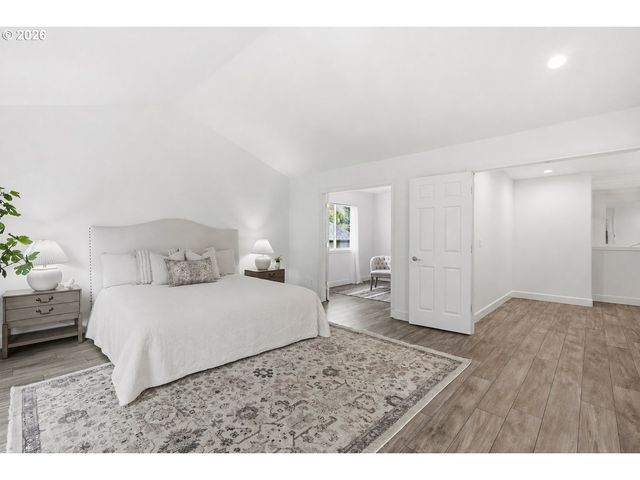 1960 ALPINE Dr, West Linn, OR 97068