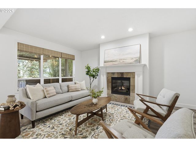 1960 ALPINE Dr, West Linn, OR 97068