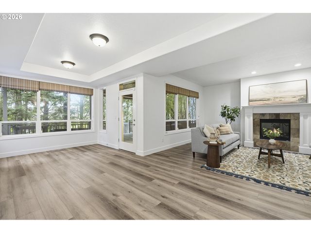 1960 ALPINE Dr, West Linn, OR 97068