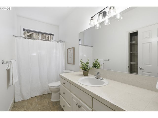 1960 ALPINE Dr, West Linn, OR 97068