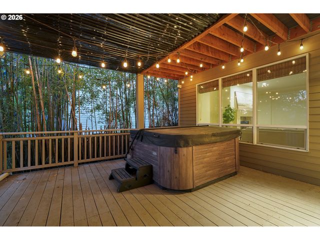 1960 ALPINE Dr, West Linn, OR 97068