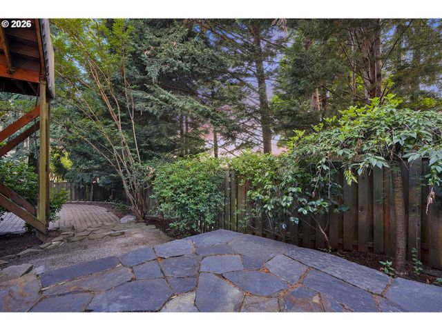 1960 ALPINE Dr, West Linn, OR 97068