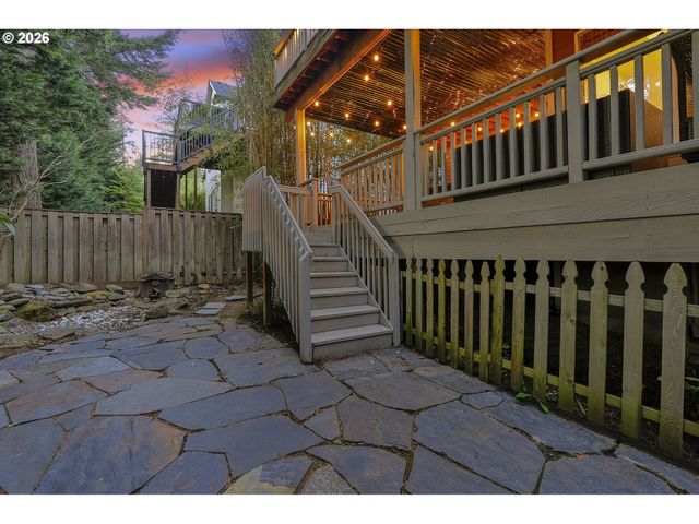 1960 ALPINE Dr, West Linn, OR 97068