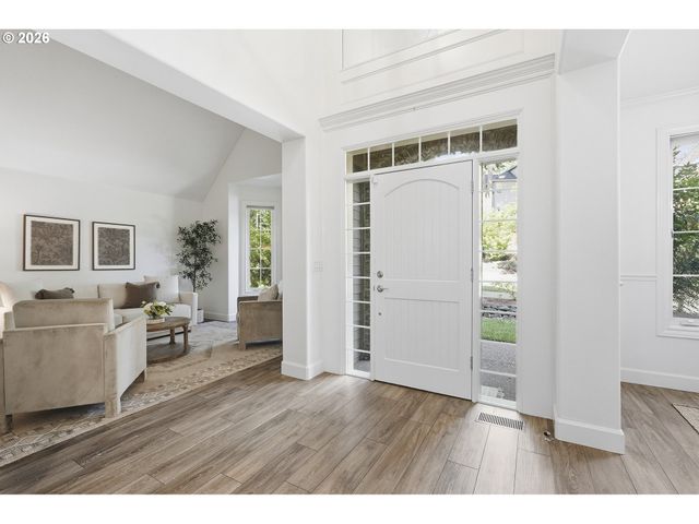 1960 ALPINE Dr, West Linn, OR 97068