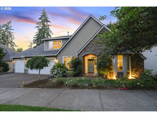 1960 ALPINE Dr, West Linn, OR 97068