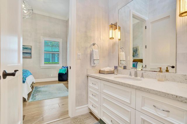 2590 Estates Drive 10, North Palm Beach, FL 33410