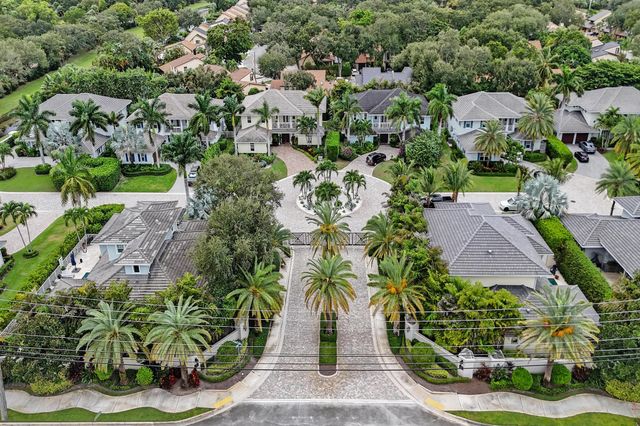 2590 Estates Drive 10, North Palm Beach, FL 33410