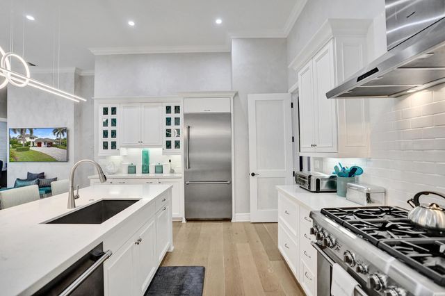 2590 Estates Drive 10, North Palm Beach, FL 33410