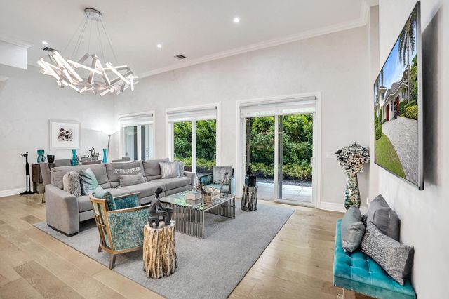 2590 Estates Drive 10, North Palm Beach, FL 33410