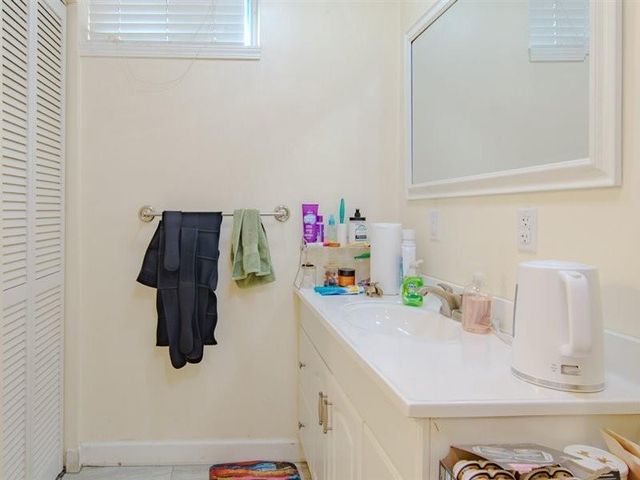 103 E Myrtle Street E, Pleasant Hill, MO 64080