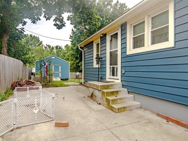 103 E Myrtle Street E, Pleasant Hill, MO 64080