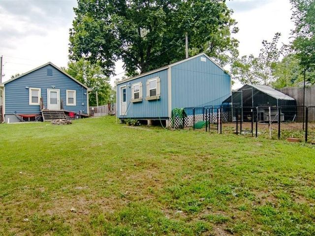 103 E Myrtle Street E, Pleasant Hill, MO 64080