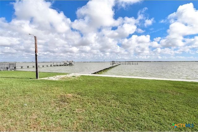 1535 Bayview Drive, Palacios, TX 77465