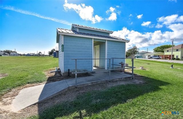 1535 Bayview Drive, Palacios, TX 77465
