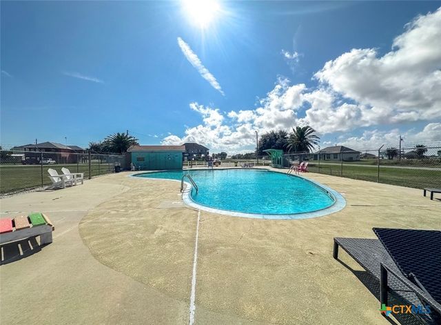 1535 Bayview Drive, Palacios, TX 77465