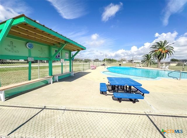 1535 Bayview Drive, Palacios, TX 77465