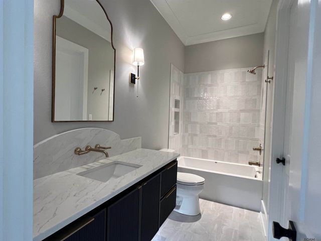 38190 Oakland Dr, Prairieville, LA 70769