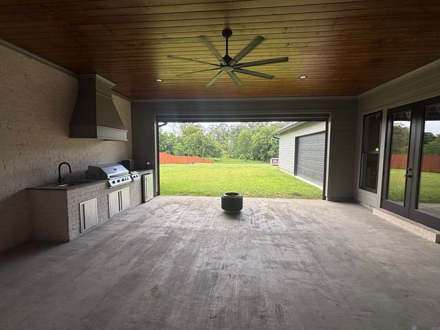 38190 Oakland Dr, Prairieville, LA 70769