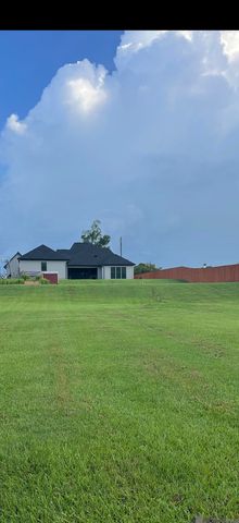38190 Oakland Dr, Prairieville, LA 70769