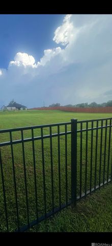 38190 Oakland Dr, Prairieville, LA 70769